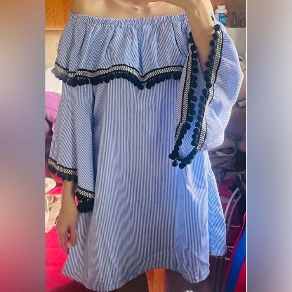 Forever 21 - 3/4 sleeve A-line silhouette stripped casual dress with tassels.